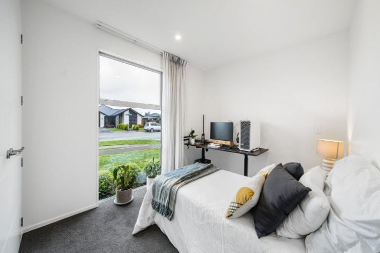 Photo of property in 2 Guyon Street, Marshland, Christchurch, 8083
