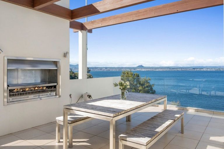 Photo of property in 1/852 Wily Terrace, Acacia Bay, Taupo, 3330