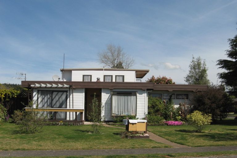Photo of property in 9 Compton Street, Fenton Park, Rotorua, 3010