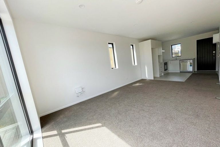 Photo of property in 15 Raupeti Lane, Henderson, Auckland, 0612
