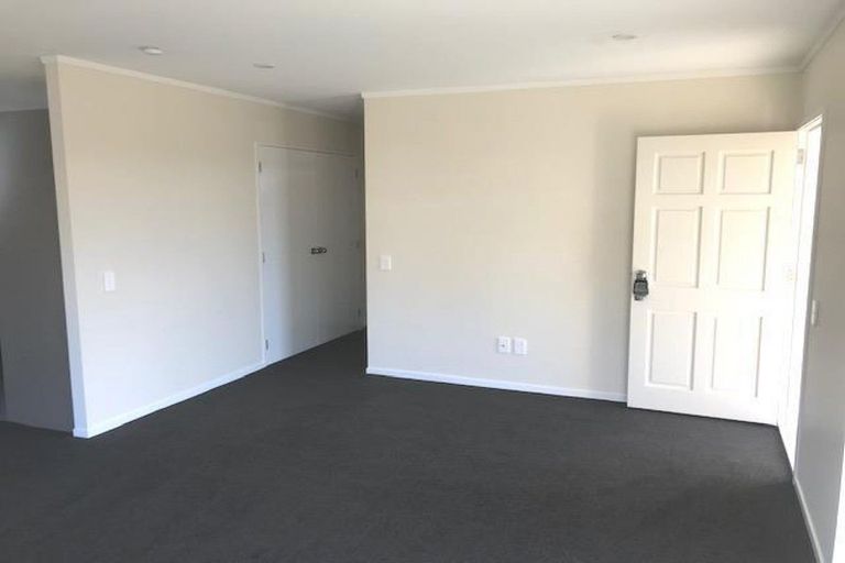 Photo of property in 1/12 Libnai Avenue, Clover Park, Auckland, 2019