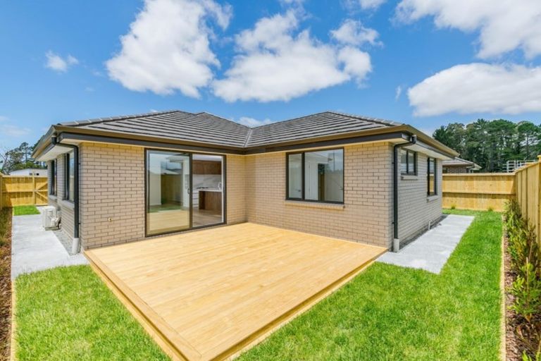 Photo of property in 11 Zadar Street, Kumeu, 0810