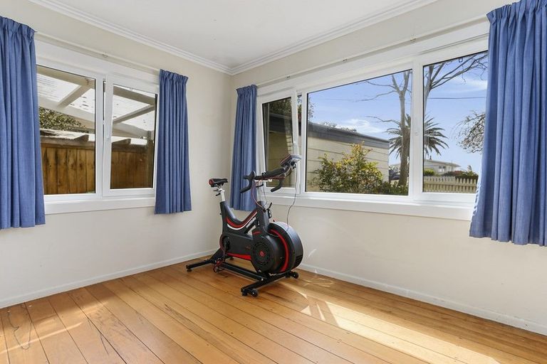 Photo of property in 43 Vipond Road, Stanmore Bay, Whangaparaoa, 0932