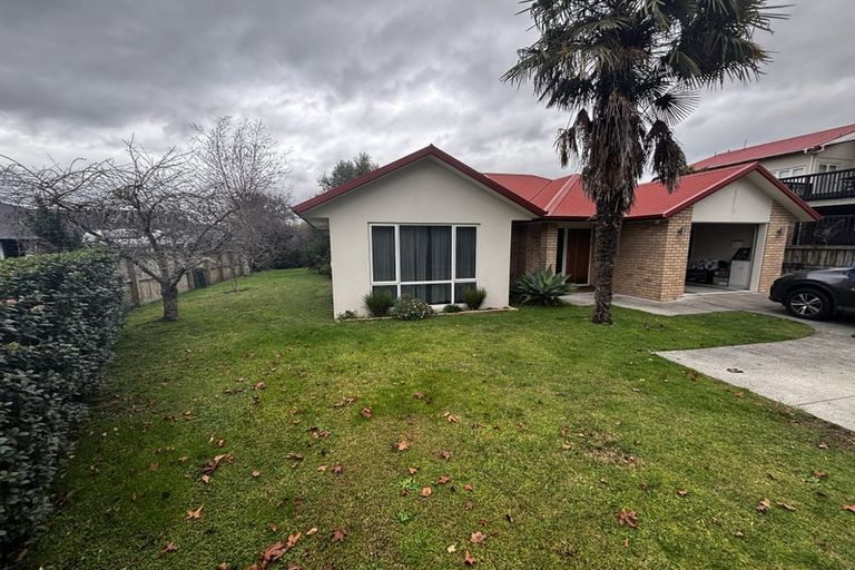 Photo of property in 48c Hamilton Road, Cambridge, 3434