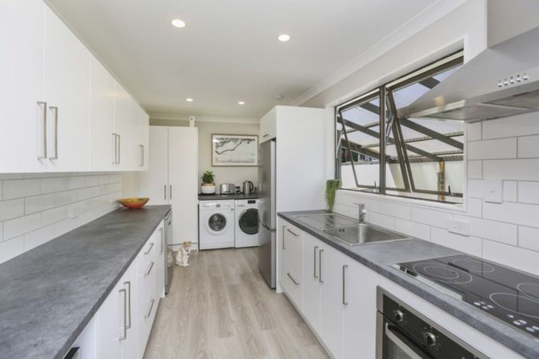 Photo of property in 14 Erica Place, Bell Block, New Plymouth, 4312