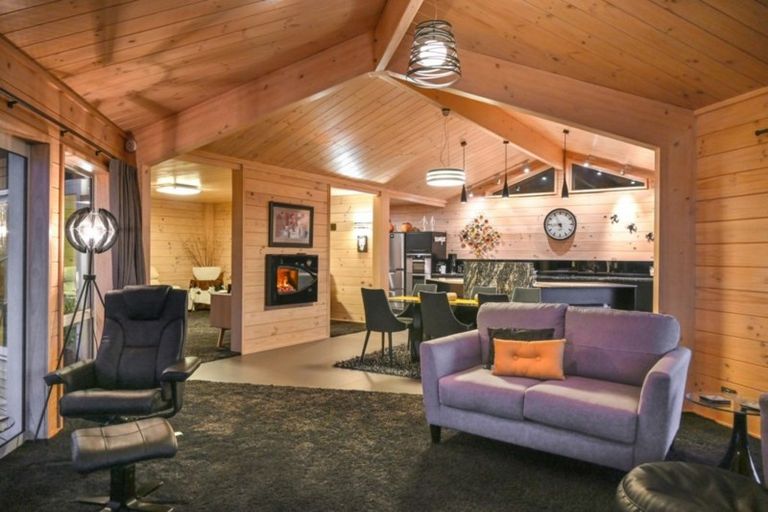 Photo of property in 8 City Heights, Maitai, Nelson, 7010