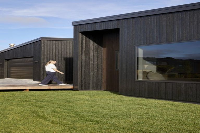 Photo of property in 44 Rangitahi Road, Raglan, 3225