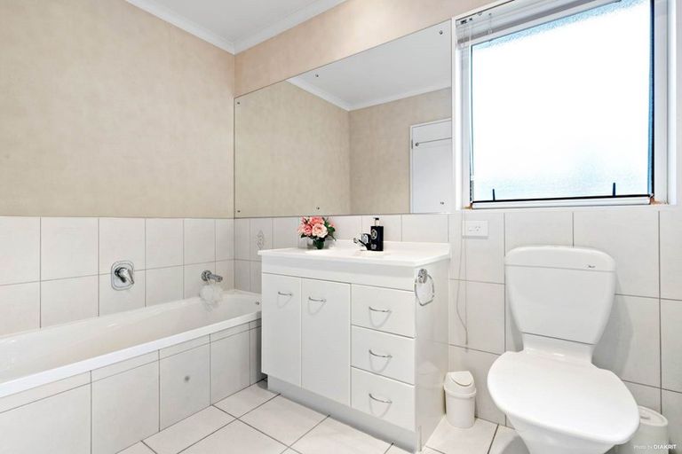 Photo of property in 40 Blackwood Drive, Wattle Downs, Auckland, 2103