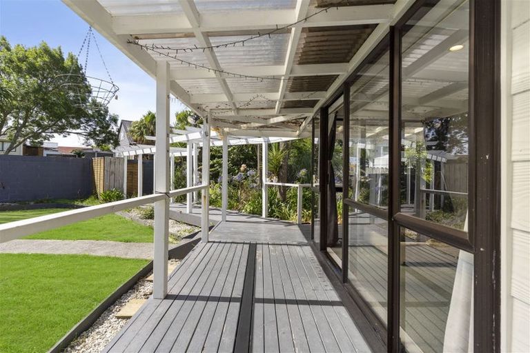 Photo of property in 8 Lorelei Place, Opaheke, Papakura, 2113