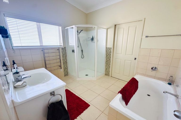 Photo of property in 5 Coralsea Way, Arkles Bay, Whangaparaoa, 0932