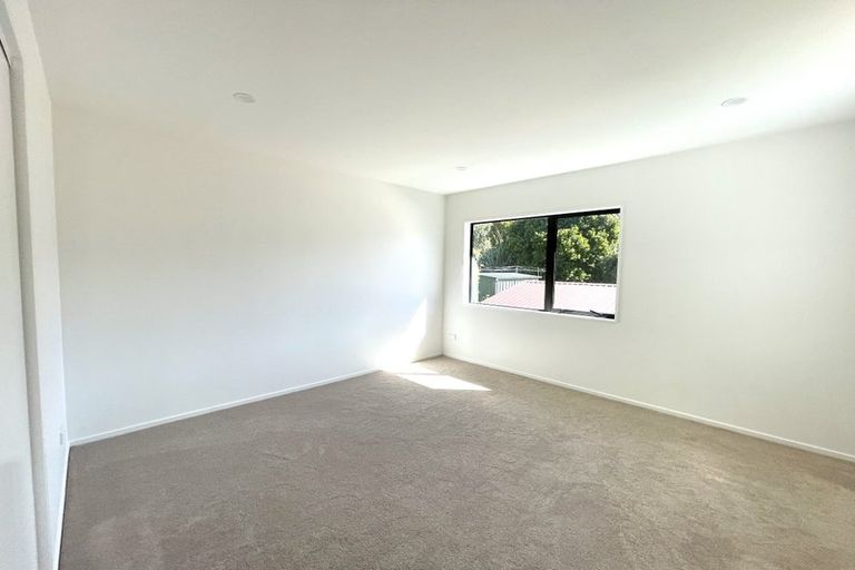 Photo of property in 26c Topliss Drive, Northcross, Auckland, 0632