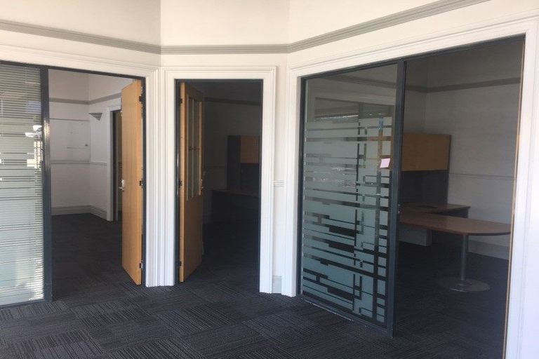 Photo of property in 392 George Street, Stokes Valley, Lower Hutt, 5019