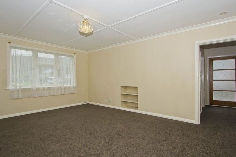 Photo of property in 86 Seddon Street, Naenae, Lower Hutt, 5011