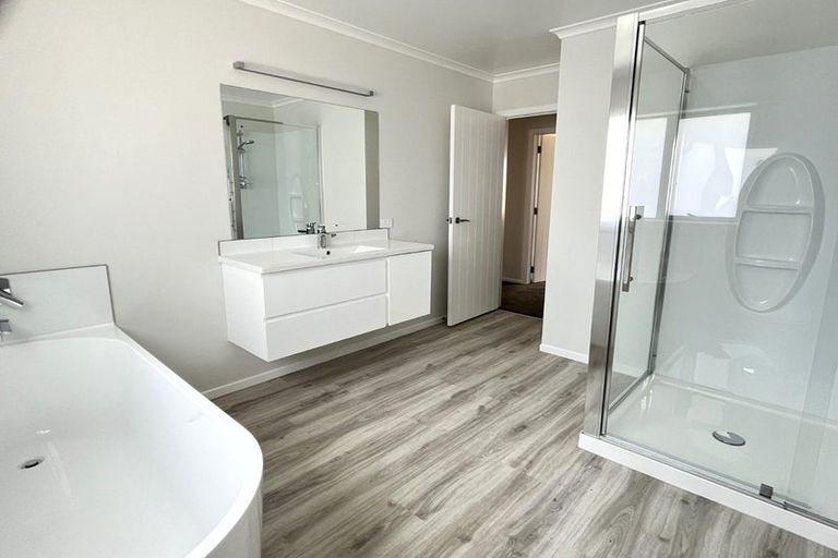 Photo of property in 54b Costley Street, Carterton, 5713