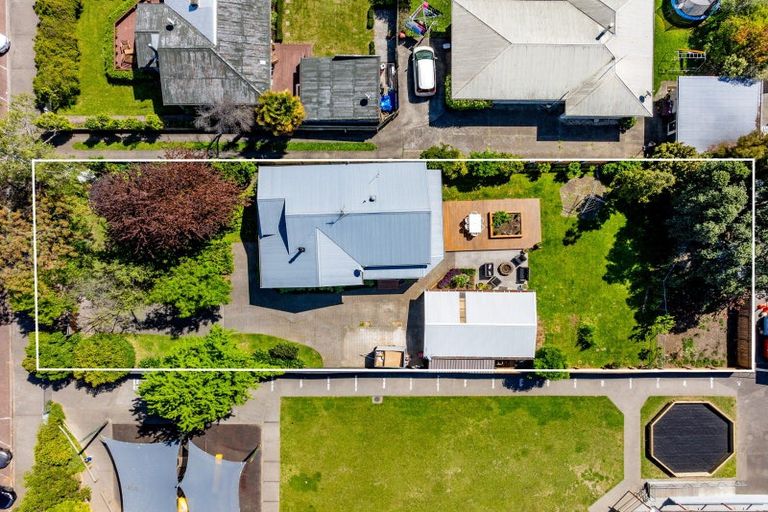 Photo of property in 3 Moeller Street, Taradale, Napier, 4112