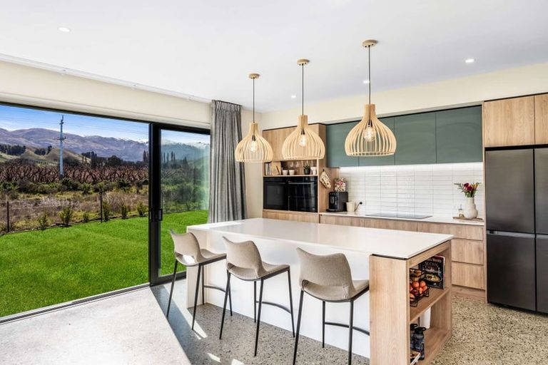 Photo of property in 83 Magnum Drive, Cromwell, 9310