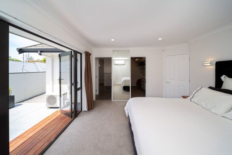 Photo of property in 186 Heta Road, Highlands Park, New Plymouth, 4312