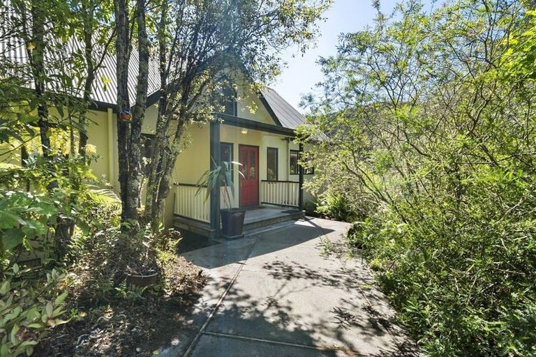 Photo of property in 562 Turitea Road, Turitea, Palmerston North, 4472