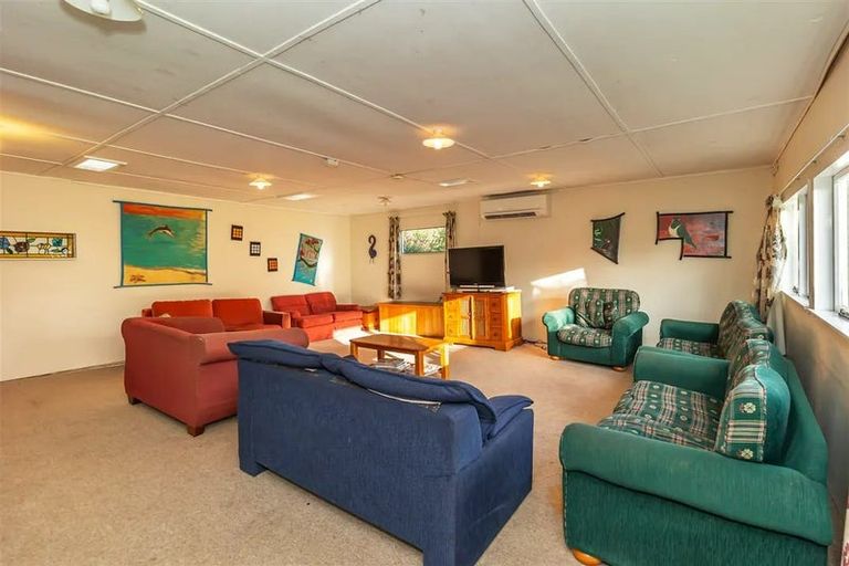 Photo of property in 619 Waitarere Beach Road, Waitarere Beach, Levin, 5510