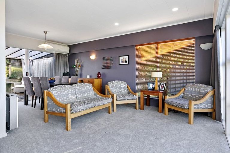 Photo of property in 96 Wakeman Road, Acacia Bay, Taupo, 3330