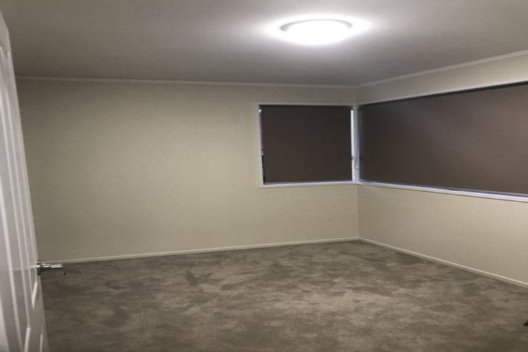 Photo of property in 11 Heathberry Close, Papatoetoe, Auckland, 2025