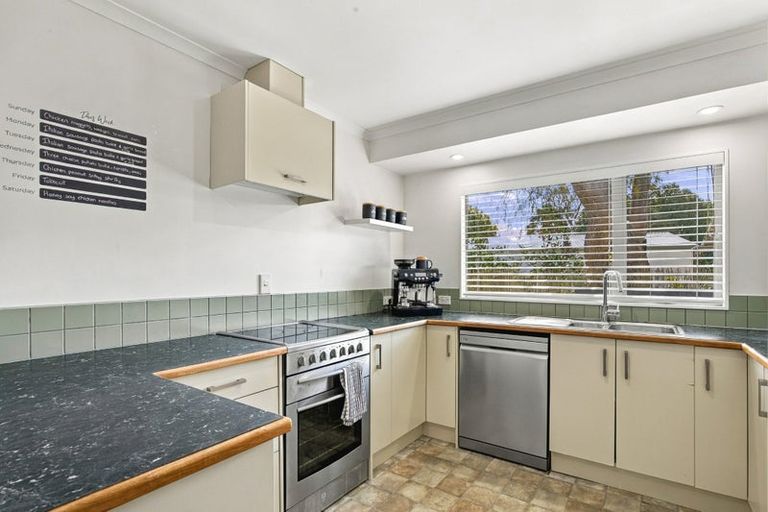 Photo of property in 1/86 Tamatea Road, Taupo, 3330