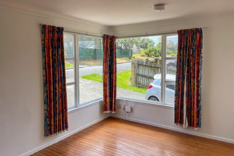 Photo of property in 34 Chislehurst Street, Henderson, Auckland, 0612