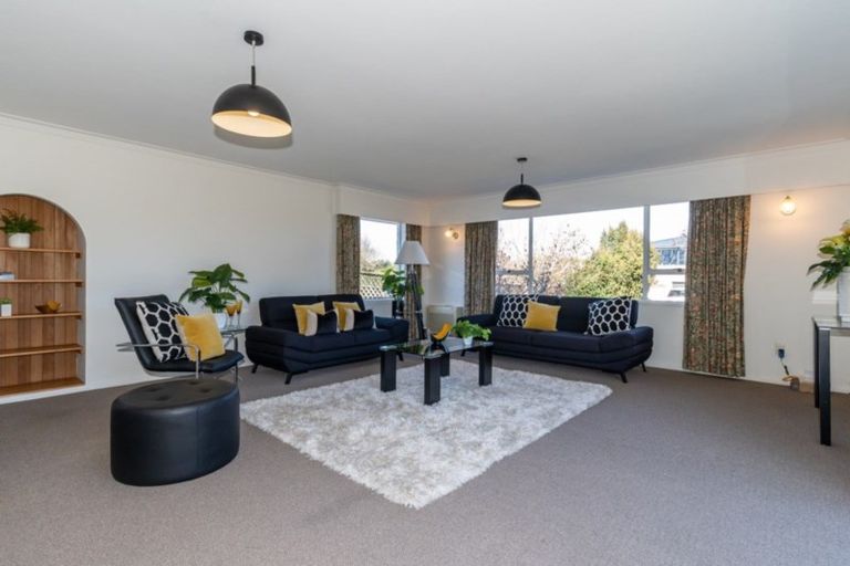 Photo of property in 16 Warren Crescent, Hillmorton, Christchurch, 8025