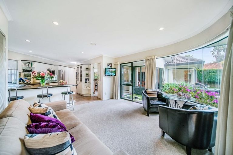 Photo of property in 26 Windsong Court, Northpark, Auckland, 2013