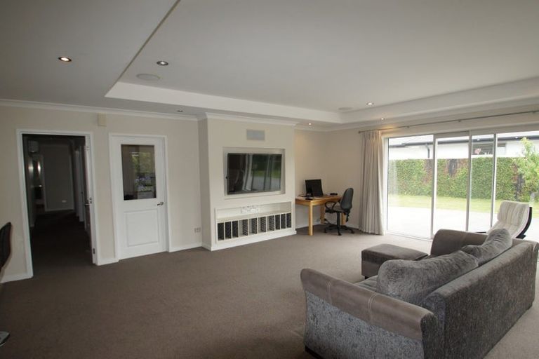 Photo of property in 9b Sterling Drive, Prebbleton, 7604