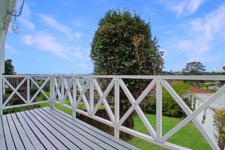 Photo of property in 1/11 Talavera Place, Te Atatu South, Auckland, 0602