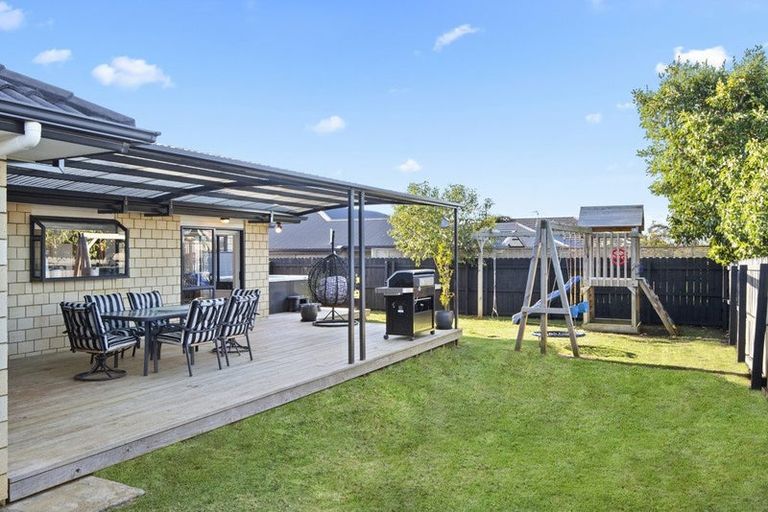 Photo of property in 16 Thomas Moore Place, Pukekohe, 2120