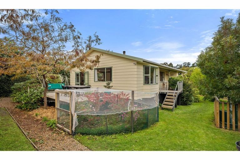 Photo of property in 8 Tau Crescent, Diamond Harbour, 8972