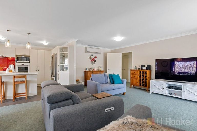 Photo of property in 18 Hamon Place, Pukehangi, Rotorua, 3015