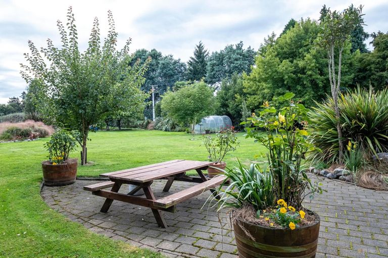 Photo of property in 33 Burdon Road, Woodbury, Geraldine, 7991