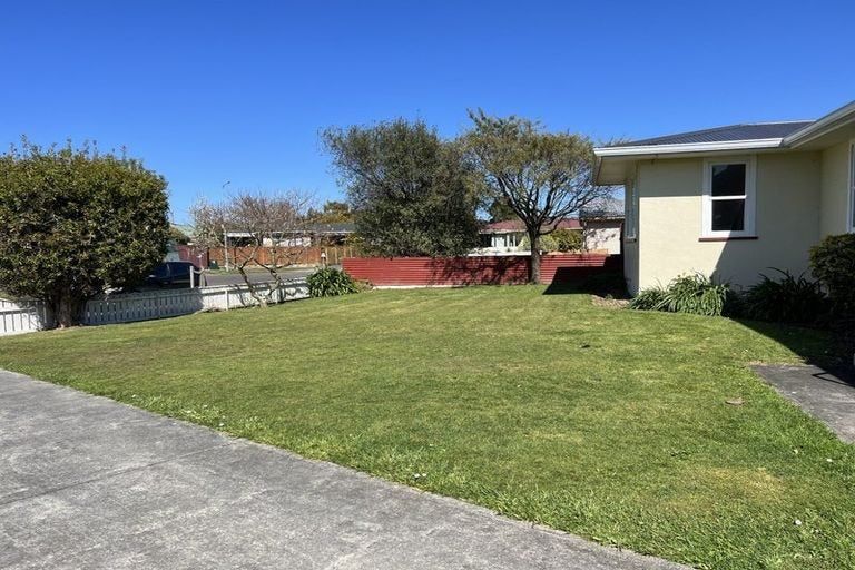 Photo of property in 18 Piper Place, Roslyn, Palmerston North, 4414