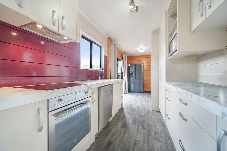 Photo of property in 7 Kaipara Portage Road, Riverhead, 0820