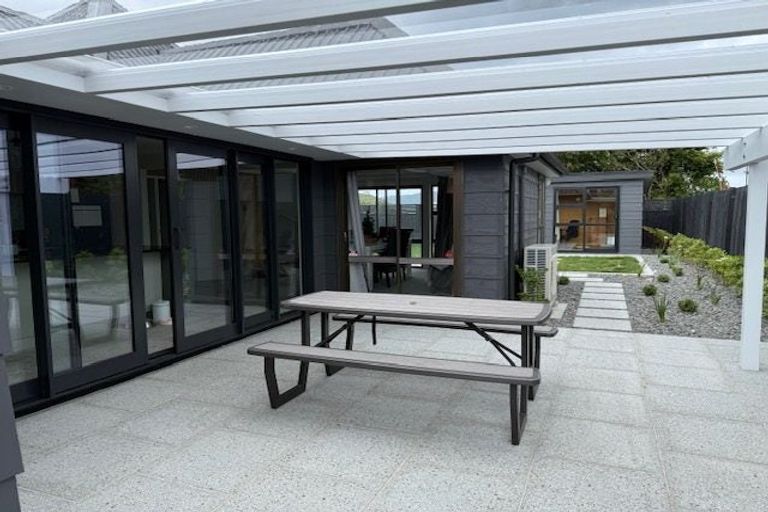 Photo of property in 87 Golf Road, Paraparaumu Beach, Paraparaumu, 5032