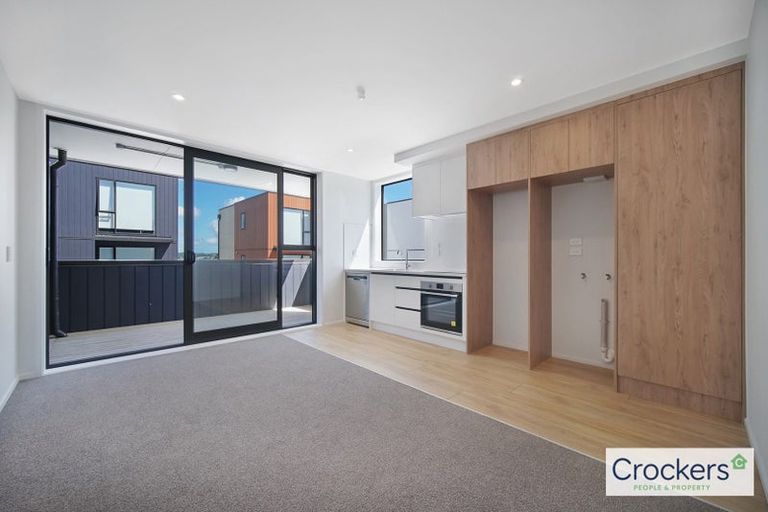 Photo of property in 10/10 Treasure Lane, Te Atatu South, Auckland, 0610