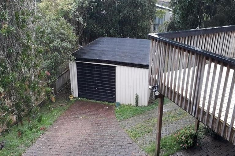 Photo of property in 14 Palmetto Place, Goodwood Heights, Auckland, 2105