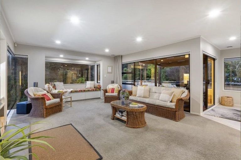 Photo of property in 126 Lynn Road, Bayview, Auckland, 0629
