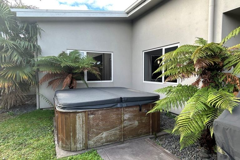 Photo of property in 6 Taieri Place, Poraiti, Napier, 4112