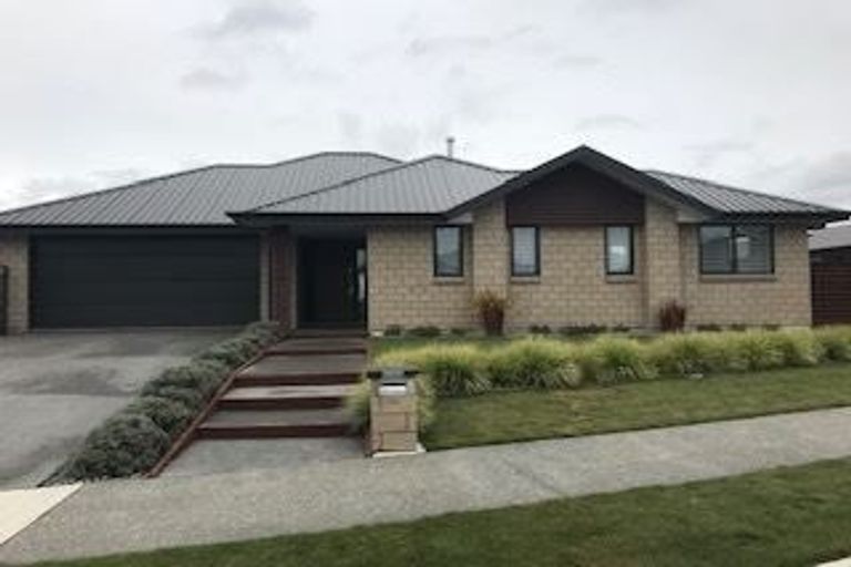 Photo of property in 23 Carmichael Street, Rangiora, 7400