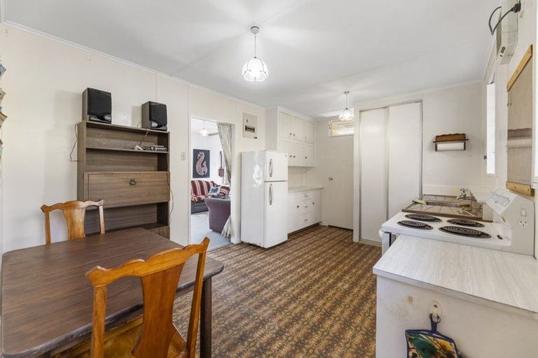 Photo of property in 2 Fraser Street, Roseneath, Port Chalmers, 9023