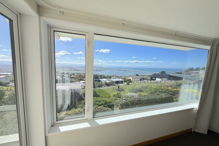 Photo of property in 2 Clearview Lane, Mount Pleasant, Christchurch, 8081
