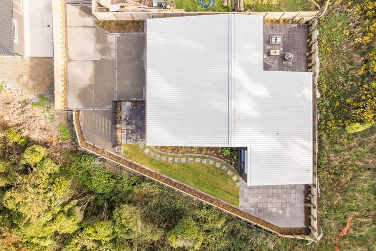 Photo of property in 11 Paul Adams Way, Aotea, Porirua, 5024