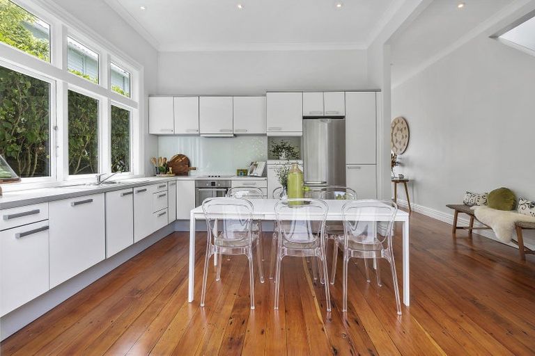 Photo of property in 5a Fortunatus Street, Brooklyn, Wellington, 6021