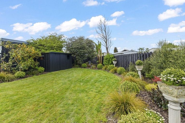 Photo of property in 9 Meads Place, Bulls, 4818