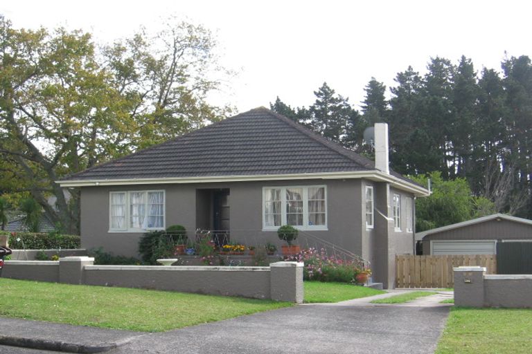 Photo of property in 3/38 Eastglen Road, Glen Eden, Auckland, 0602