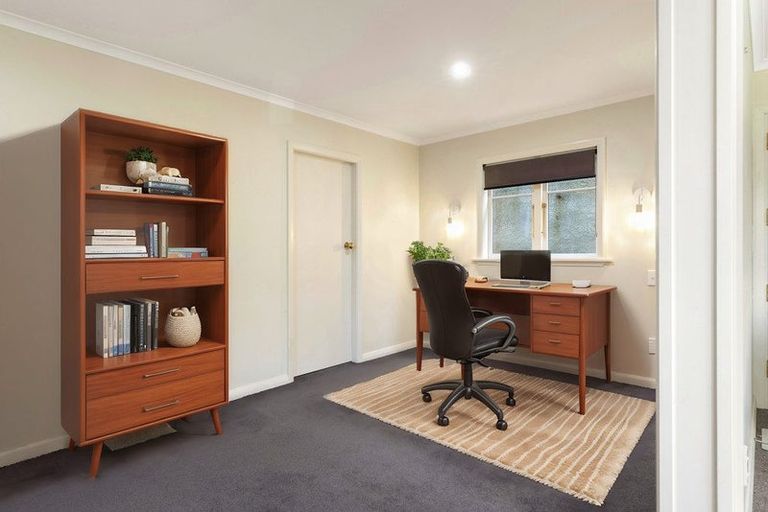 Photo of property in 42 Raroa Road, Kelburn, Wellington, 6012